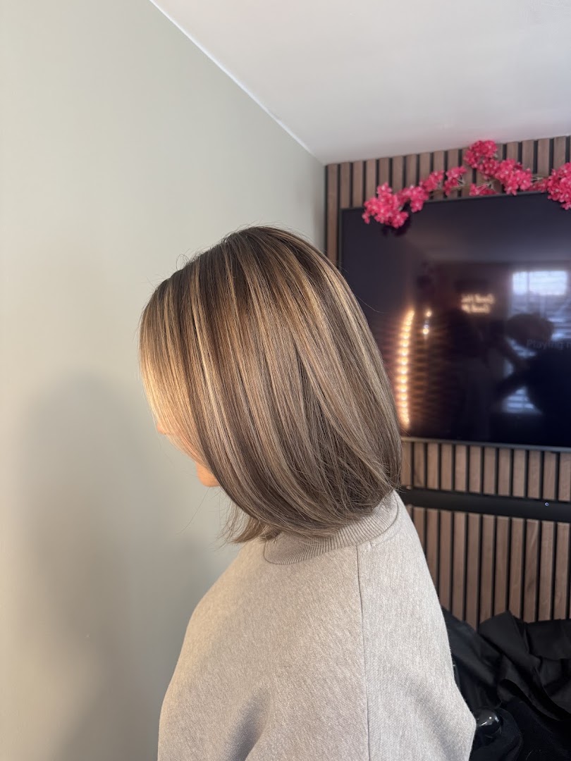 Bob met blonde balayage, resultaat van een kleurbehandeling bij Hair Boutique By Bo